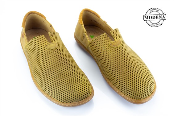 Detailpagina - Ander damesschoenen model: OKERGEEL V-MOC PERFOREE
