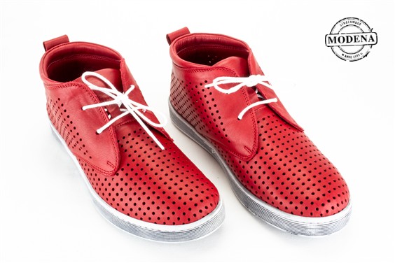 Detailpagina - Ander damesschoenen model: ROOD HALFHOGE PERFOREE