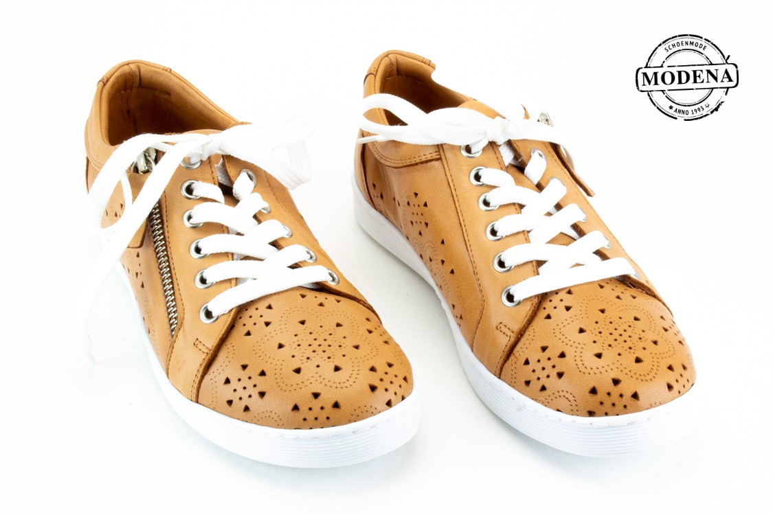 Modena schoenmode - lage zij-rits perforee - camel zijrits perforee