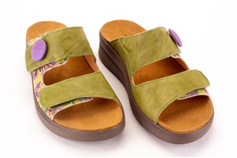 GROEN SLIPPER PAARSE KNOOP