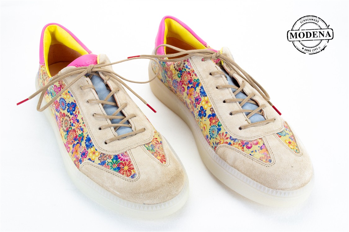 Modena schoenmode - veterschoen - bloemekes sneaker