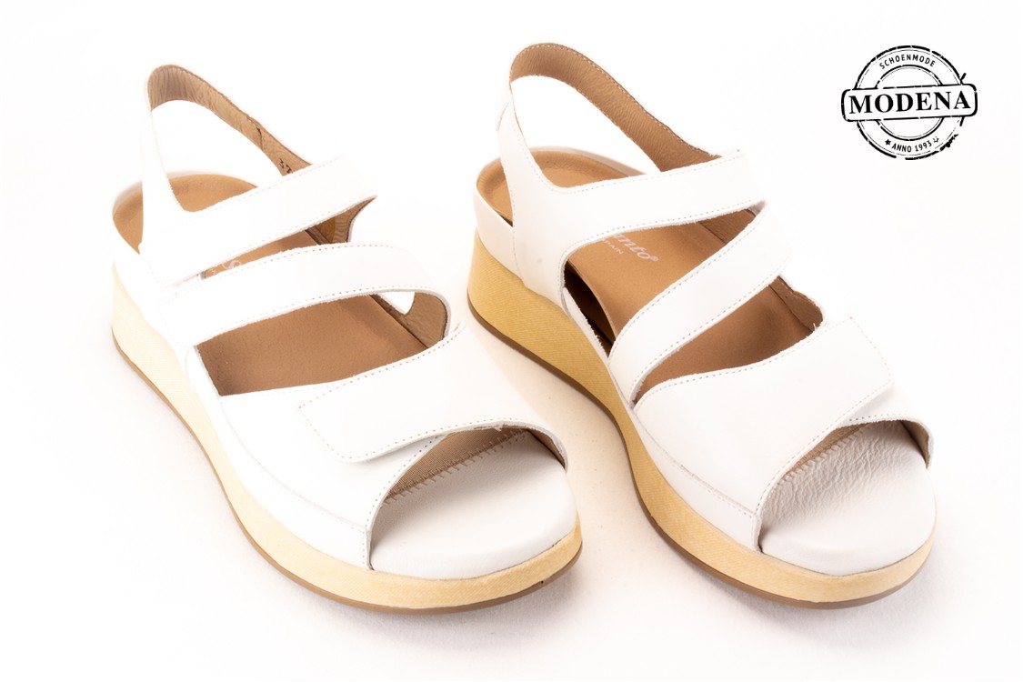 Modena schoenmode - sandaal - ecru sandaal 3 velcro