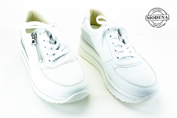 Detailpagina - Ander damesschoenen model: WIT-ZILVER SNEAKER K-BREEDTE