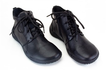 ZWART HOGE SOEPELE VETER