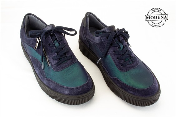 Detailpagina - Ander damesschoenen model: METALIC BLUE SNEAKER K-BREEDTE