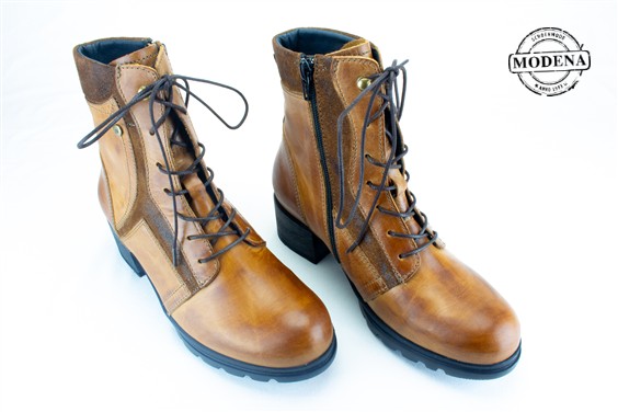 Detailpagina - Ander damesschoenen model: CAMEL VETERLAARSJE HAK