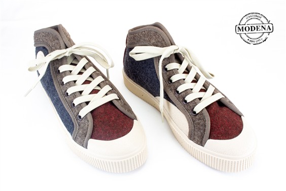 Detailpagina - Ander damesschoenen model: BRUIN-ROOD MIX HOGE VILT SNEAK