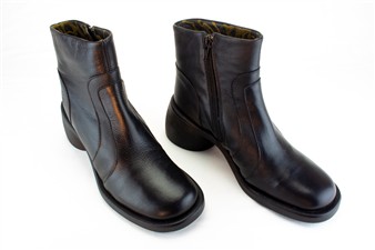 ZWART BOTJE NADEN HAK