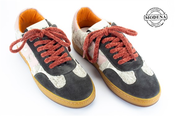 Detailpagina - Ander damesschoenen model: GRIJS-ROZE PLUCHE SNEAKER